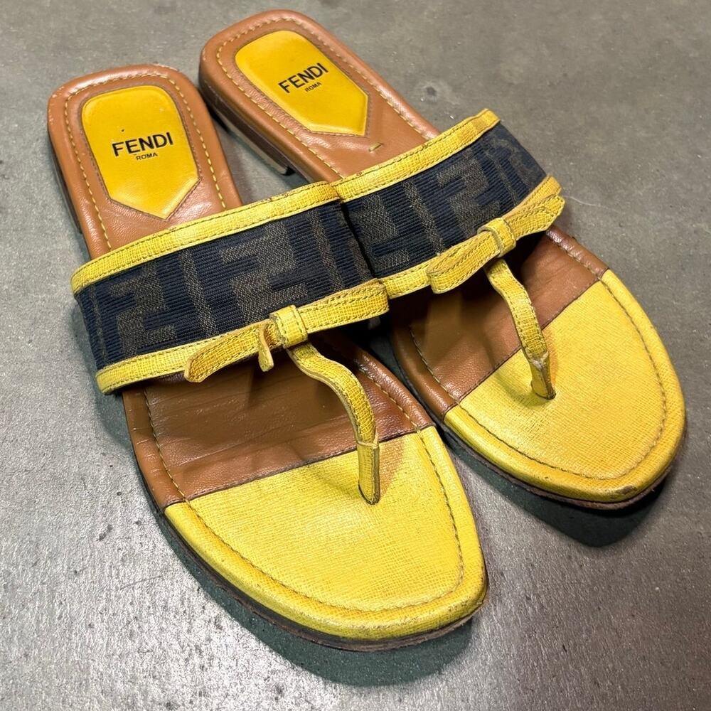 Vtg Fendi Yellow Zucca Canvas Thong Sandals Sz Italy 36 US 6